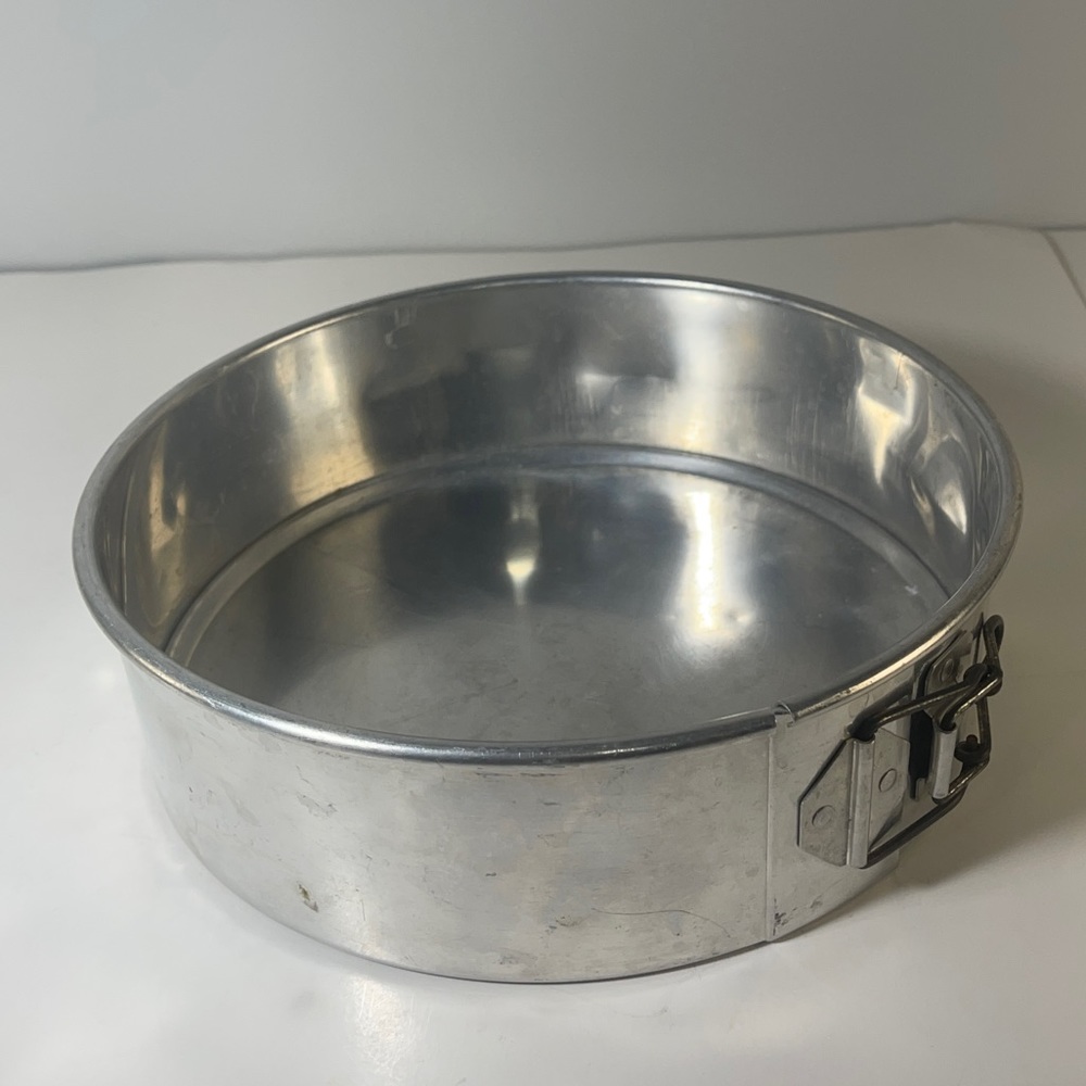 Spring Form Cheesecake Pan